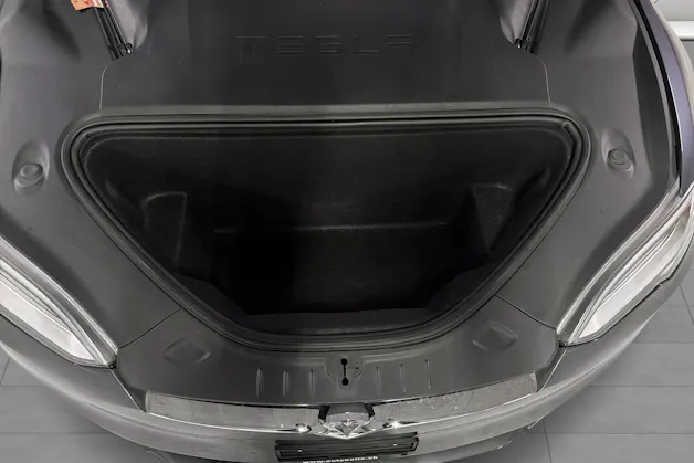 Tesla Model S Long Range plus