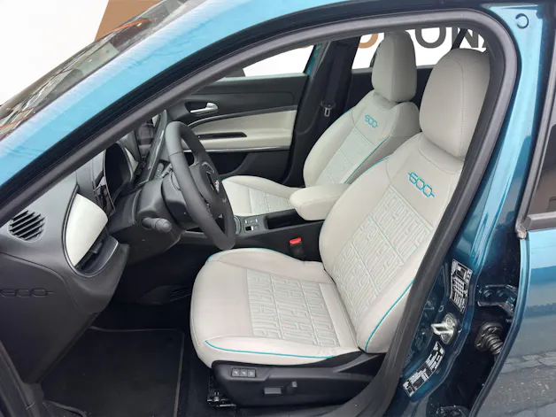 FIAT 600 1.2 Hybrid La Prima