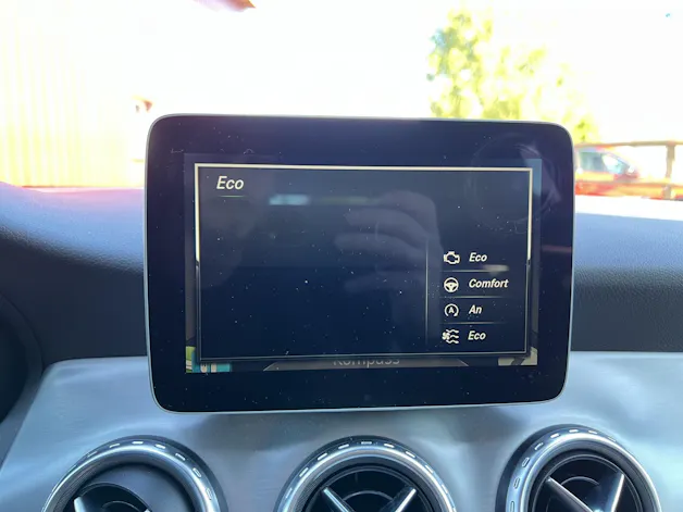 MERCEDES-BENZ GLA 220 d AMG Line 4Matic
