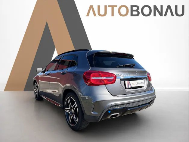 MERCEDES-BENZ GLA 220 d AMG Line 4Matic