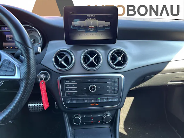 MERCEDES-BENZ GLA 220 d AMG Line 4Matic