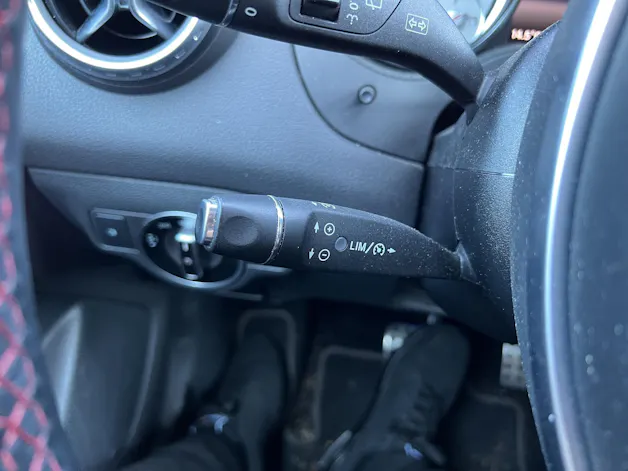 MERCEDES-BENZ GLA 220 d AMG Line 4Matic