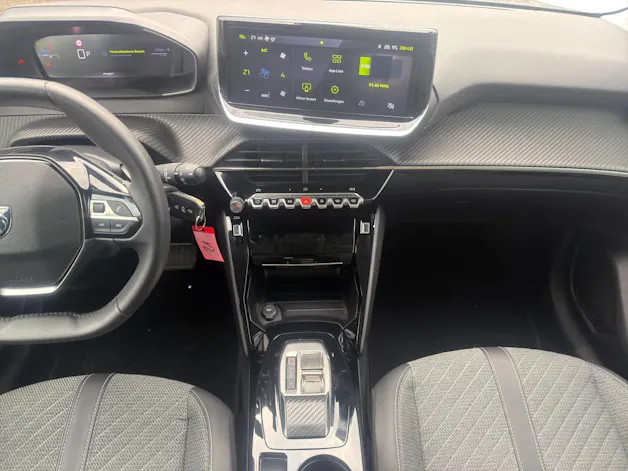 PEUGEOT 208 1.2 Hybrid Allure