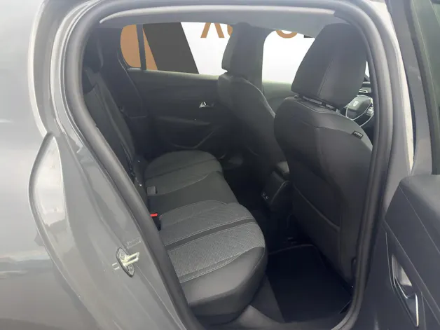 PEUGEOT 208 1.2 Hybrid Allure