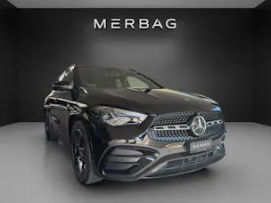 MERCEDES-BENZ GLA 200 Night Star 7G-D