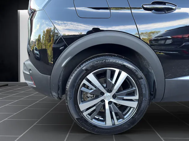 PEUGEOT 3008 225e Hybrid2 Allure