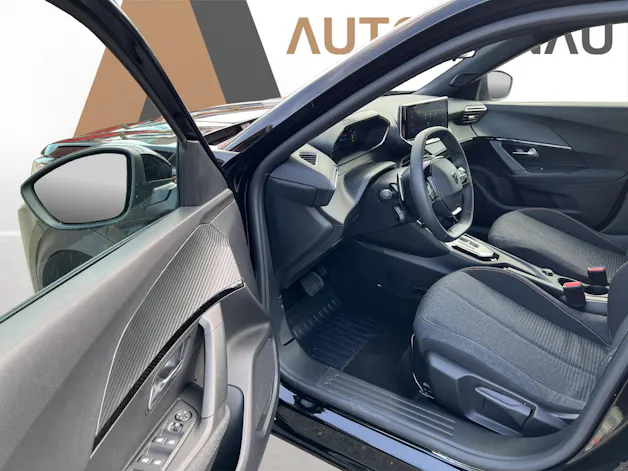 PEUGEOT 2008 1.2 Hybrid 145 Style
