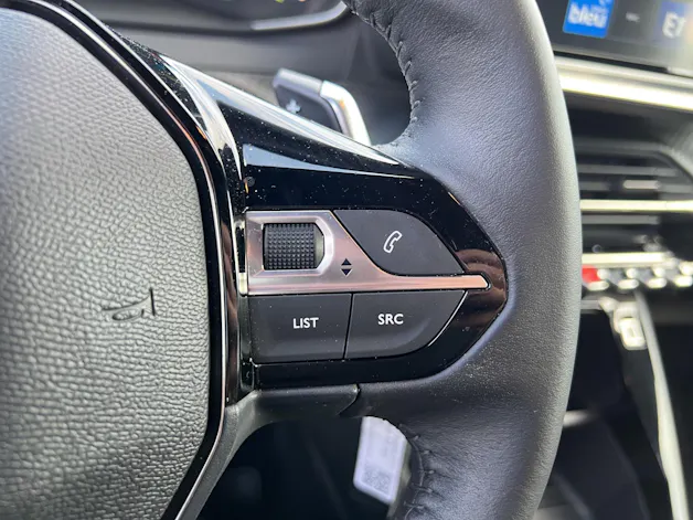 PEUGEOT 2008 1.2 Hybrid 145 Style