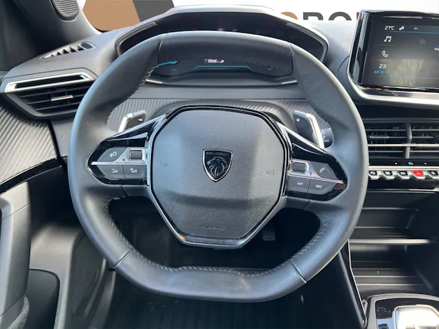 PEUGEOT 2008 1.2 Hybrid 145 Style