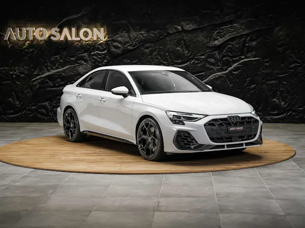 AUDI S3 Limousine TFSI quattro S-tronic *Facelift*19" Felgen*Leder*Sitzheizung*