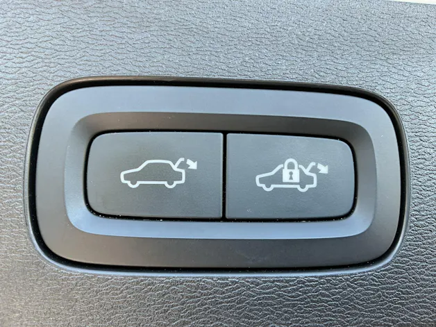 VOLVO V60 Cross Country Plus Dark AWD