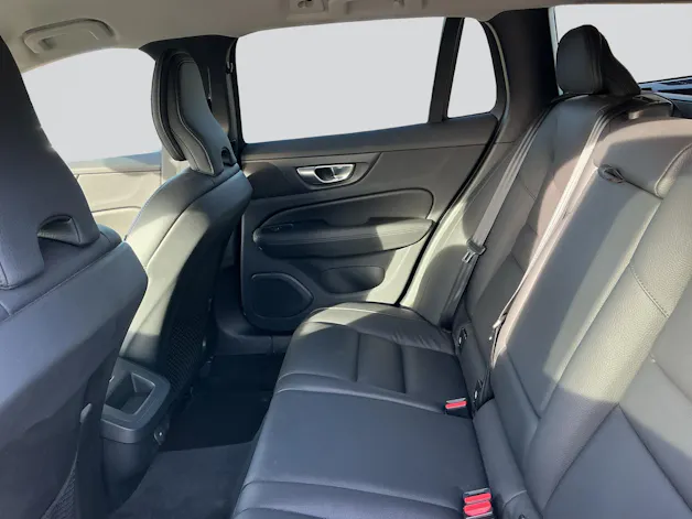 VOLVO V60 Cross Country Plus Dark AWD