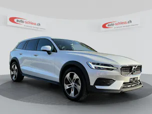 VOLVO V60 Cross Country Plus Dark AWD