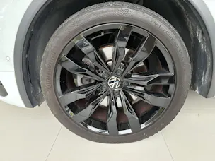 VW Tiguan 2.0TSI R-Line 4Motion DSG
