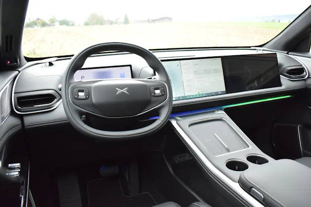 XPENG G9 93kWh Performance AWD mit Anhängerkupplung