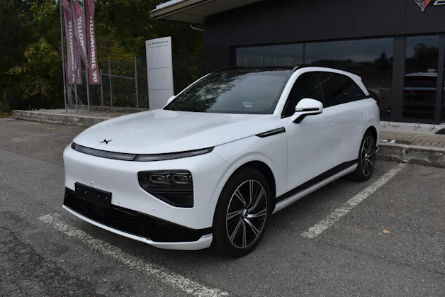 XPENG G9 93kWh Performance AWD mit Anhängerkupplung