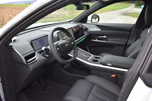 XPENG G9 93kWh Performance AWD mit Anhängerkupplung