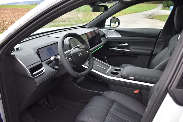 XPENG G9 93kWh Performance AWD mit Anhängerkupplung