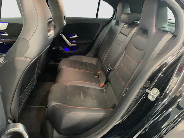 MERCEDES-BENZ A 200 AMG Line