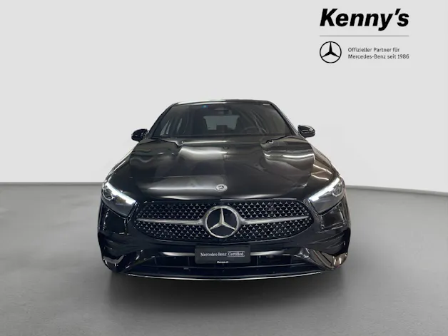 MERCEDES-BENZ A 200 AMG Line