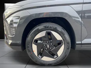 HYUNDAI Kona EV 65.4 kWh Amplia