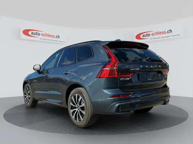 VOLVO XC60 B5 Benzin Mild Hybrid AWD Plus Dark Geartronic
