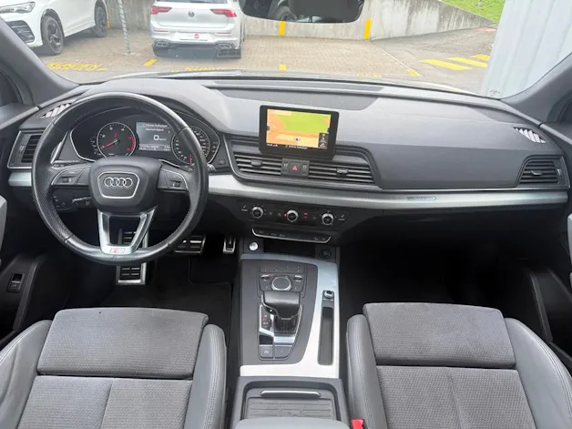 AUDI Q5 2.0 TDI sport quattro S-tronic
