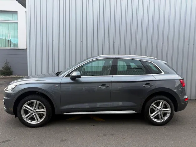 AUDI Q5 2.0 TDI sport quattro S-tronic