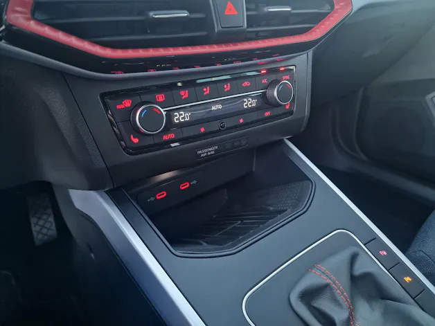 SEAT Arona 1.5 Eco TSI FR DSG