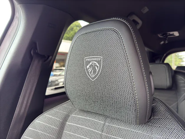 PEUGEOT 5008 1.2 Hybrid e-DCS6 GT 7 Plätzer
