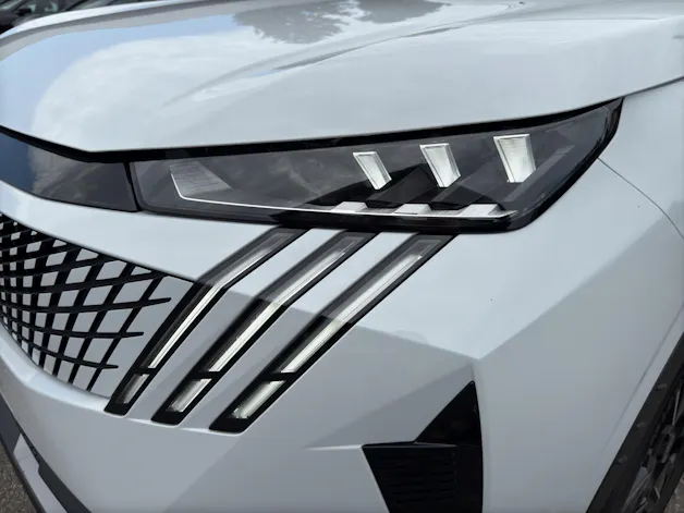 PEUGEOT 5008 1.2 Hybrid e-DCS6 GT 7 Plätzer
