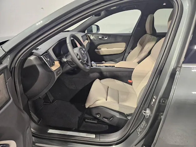 VOLVO XC60 2.0 T6 TE Ultra Bright eAWD