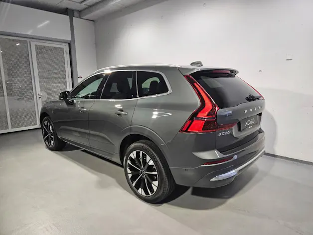 VOLVO XC60 2.0 T6 TE Ultra Bright eAWD