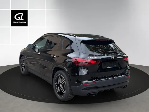 MERCEDES-BENZ GLA 250 4Matic 8G-DCT Swiss Star