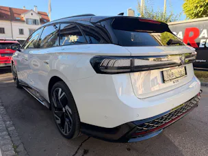 VW ID.7 TOURER GTX 340 PS 4MOTION *** VOLLAUSSTATTUG IN GLETSCHERWEISS ***