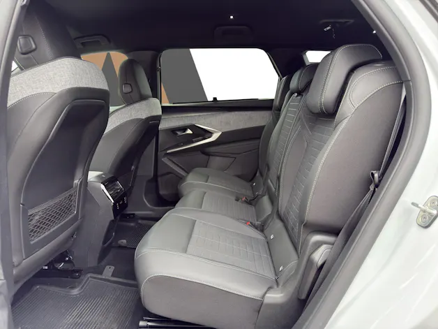 PEUGEOT 5008 1.2 Hybrid e-DCS6 GT 7 Plätzer