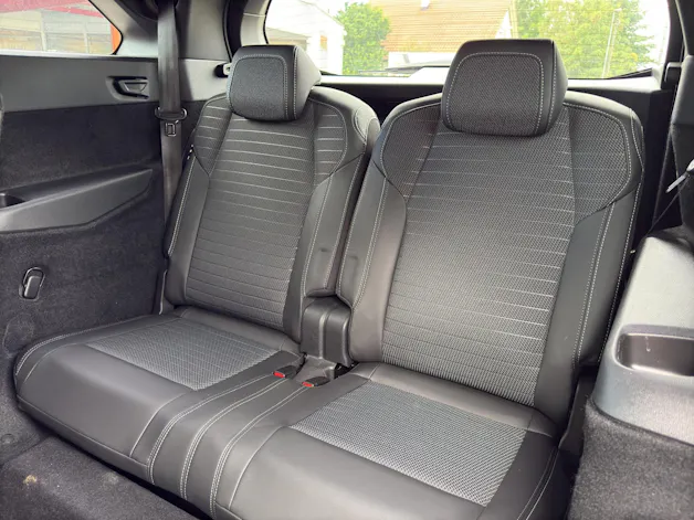 PEUGEOT 5008 1.2 Hybrid e-DCS6 GT 7 Plätzer