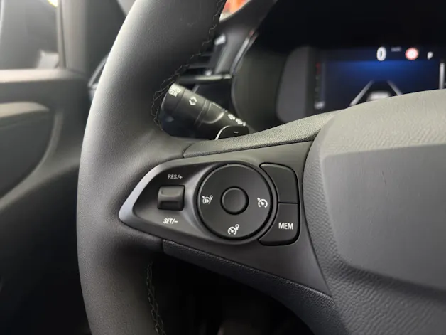 OPEL CORSA 1.2 T Edition Automat