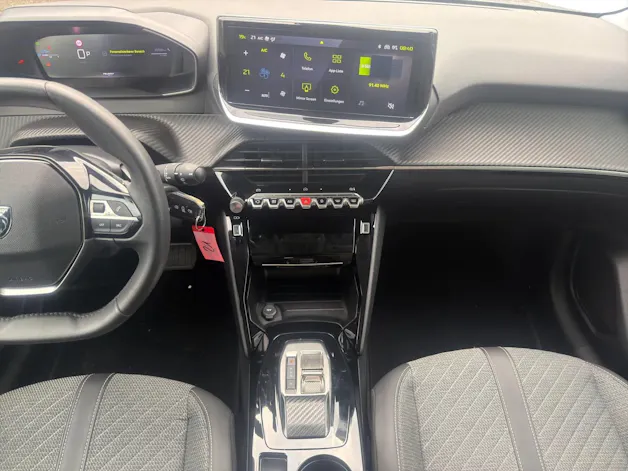PEUGEOT 208 1.2 Hybrid Allure