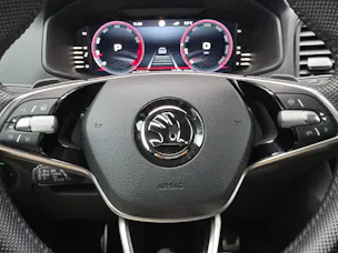 SKODA Karoq 1.5 TSI SportLine DSG