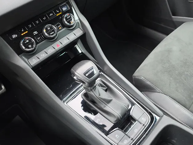 SKODA Karoq 1.5 TSI SportLine DSG