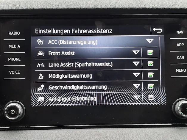 SKODA Karoq 1.5 TSI SportLine DSG