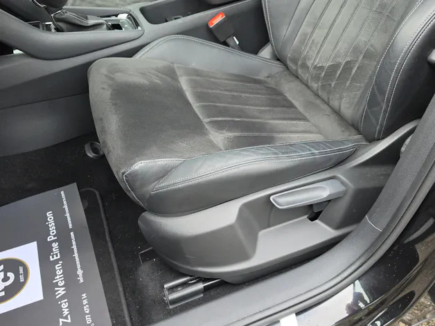 SKODA Karoq 1.5 TSI SportLine DSG