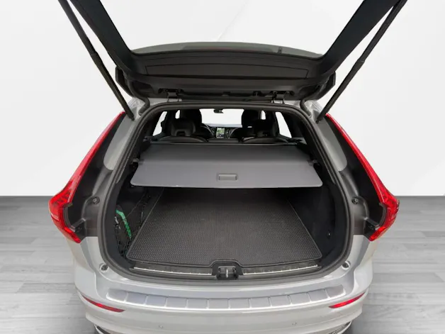 VOLVO XC60 B5 Benzin Mild Hybrid AWD Plus Dark Geartronic