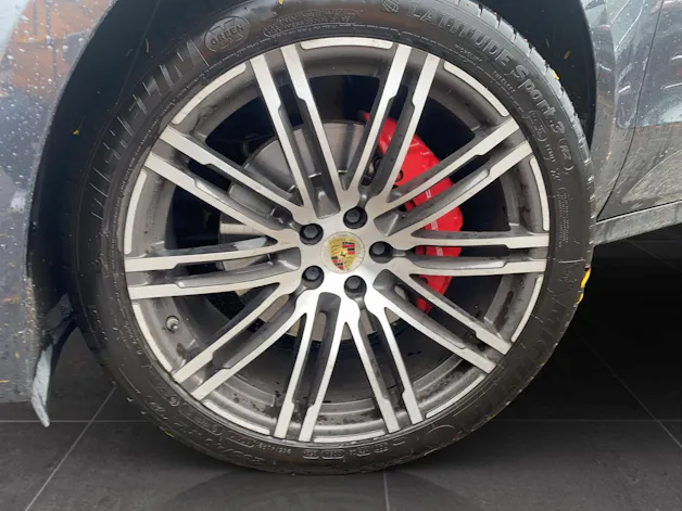 PORSCHE Macan Turbo PDK