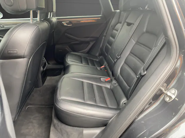 PORSCHE Macan Turbo PDK