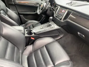 PORSCHE Macan Turbo PDK