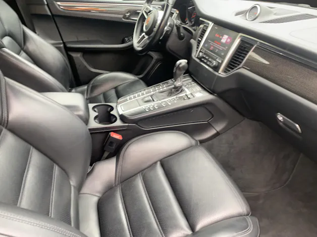 PORSCHE Macan Turbo PDK