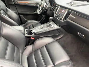 PORSCHE Macan Turbo PDK