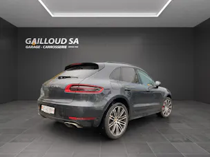PORSCHE Macan Turbo PDK